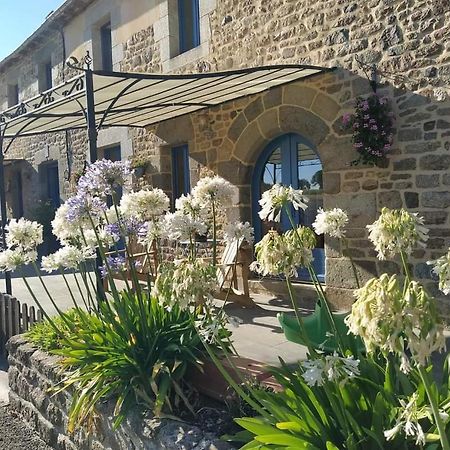 Le Douetaux Chambres D'Hotes La Baussaine Екстериор снимка