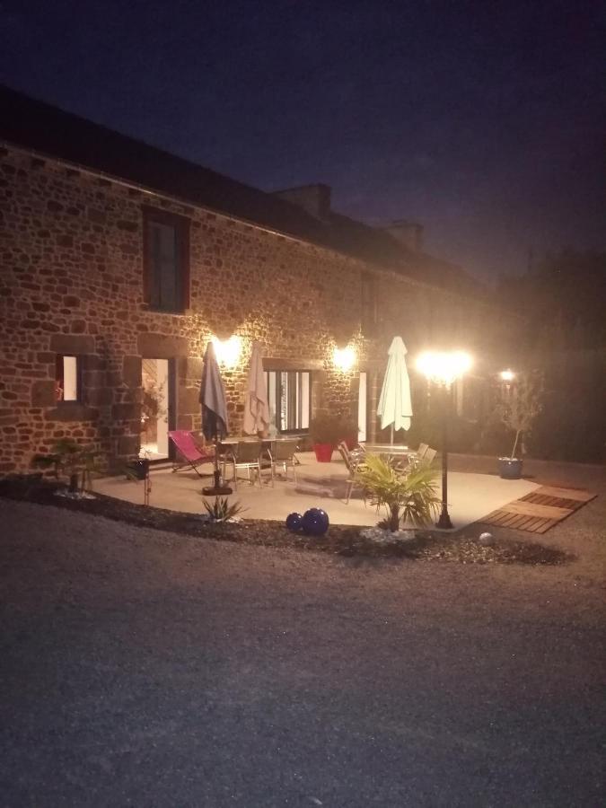 Le Douetaux Chambres D'Hotes La Baussaine Екстериор снимка