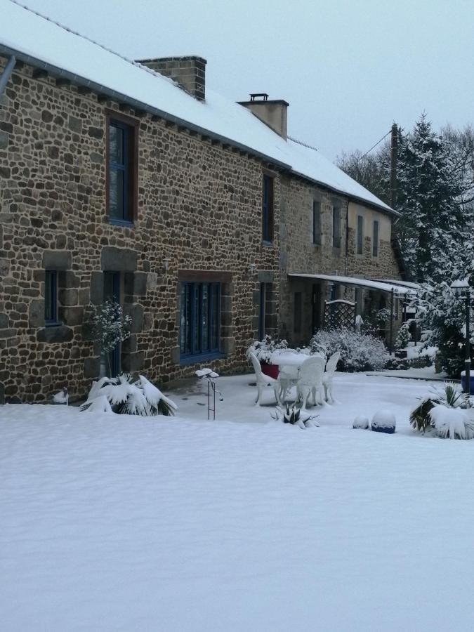 Le Douetaux Chambres D'Hotes La Baussaine Екстериор снимка